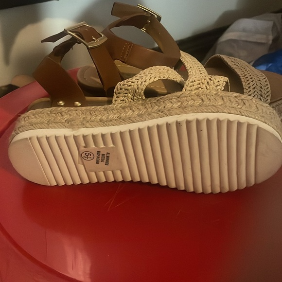 Sandals - Picture 3 of 3